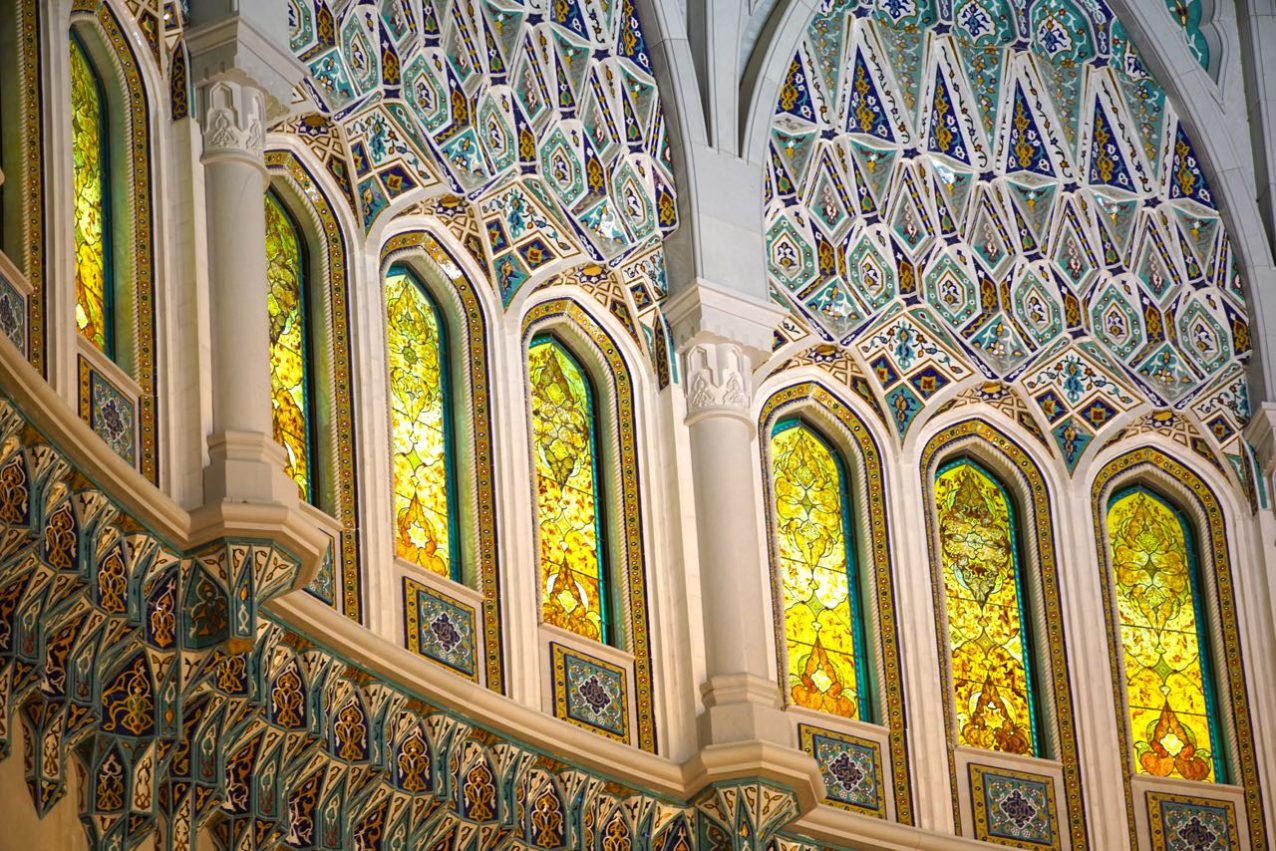 Sultan Qaboos Grand Mosque-inside