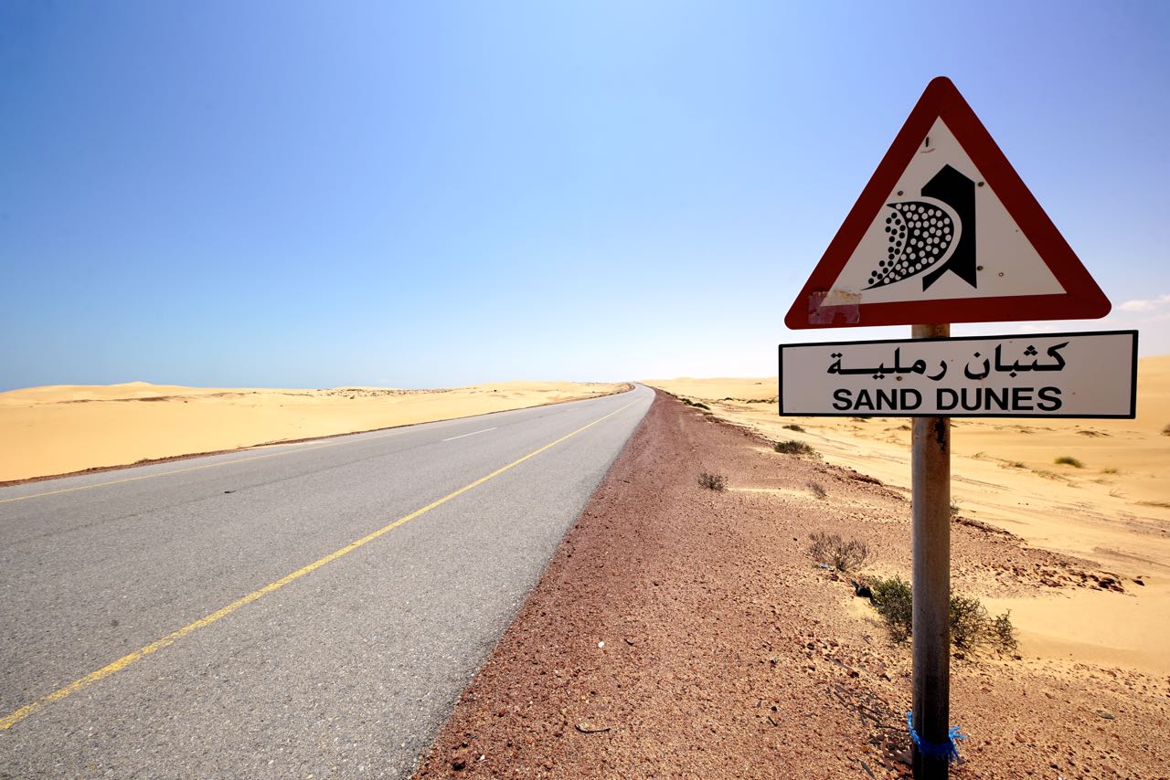 Oman-road-sand dunes